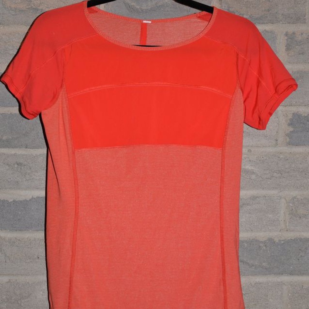Lululemon Size 6 t shirt
